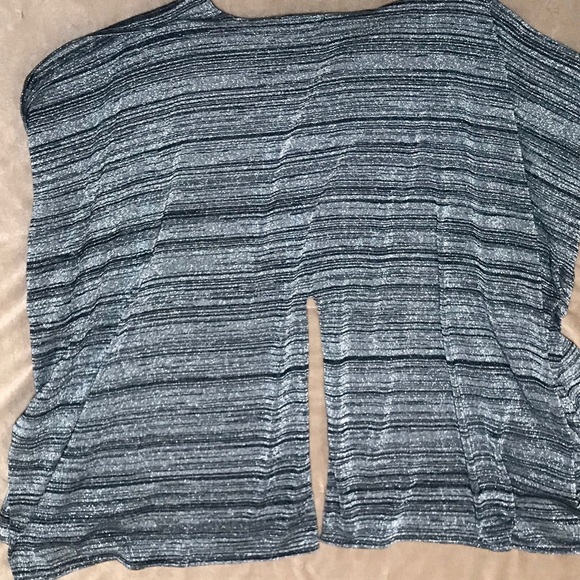 Steve Madden • Metallic Cold Shoulder Shrug - Picture 6 of 7